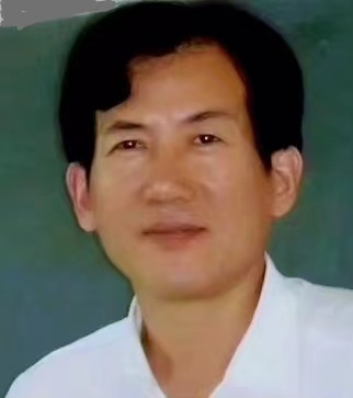 郭成杰（高二数学备课组长）