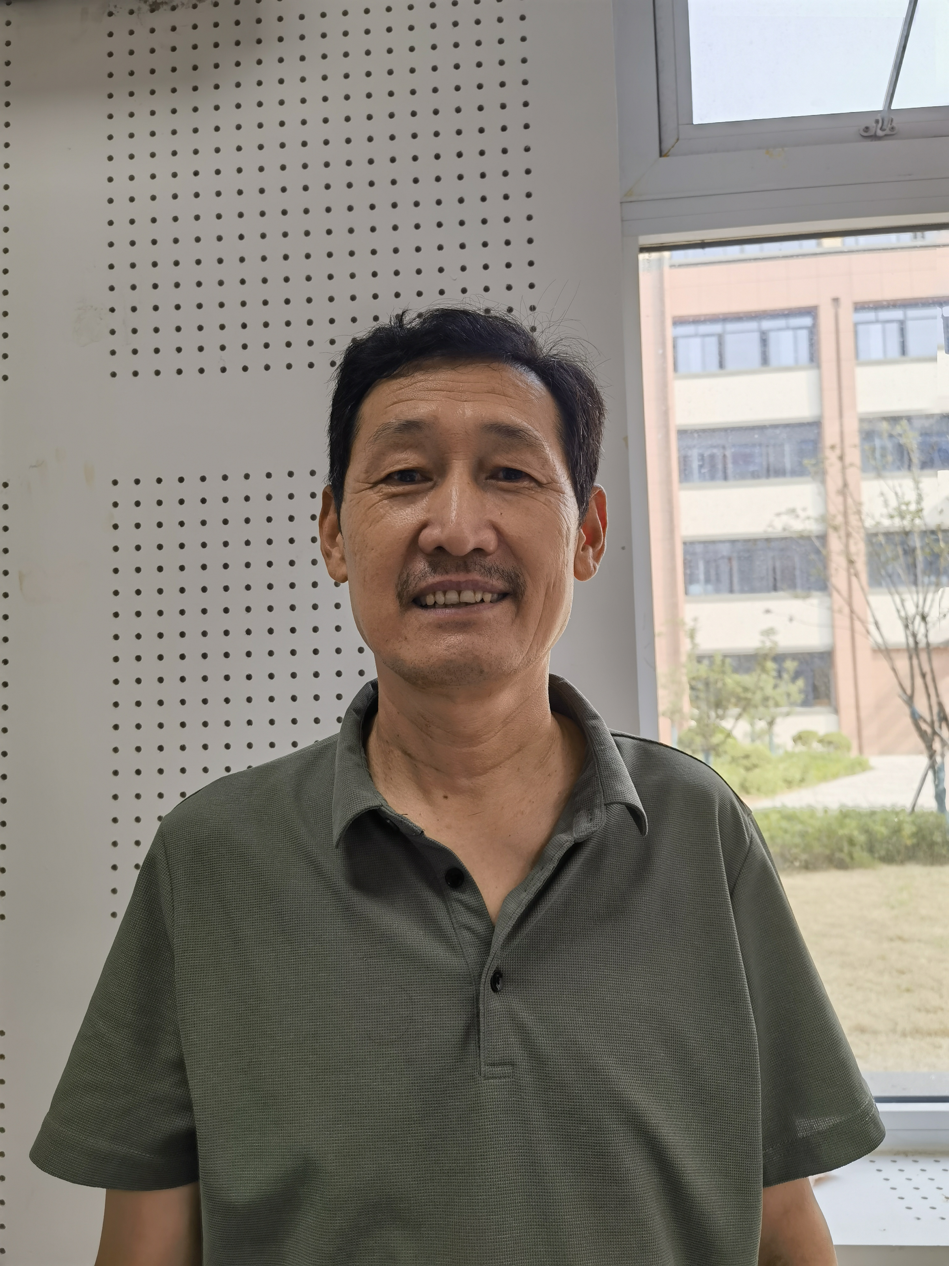 李居玲（高二地理备课组长）